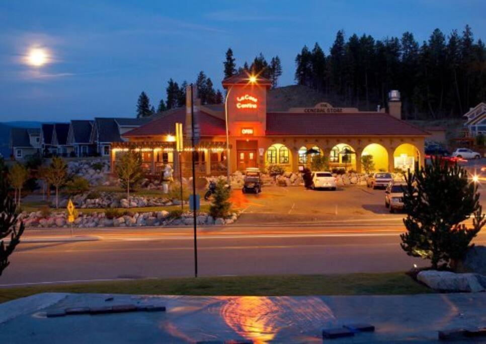 Jasmine Cottage Kelowna Exterior foto